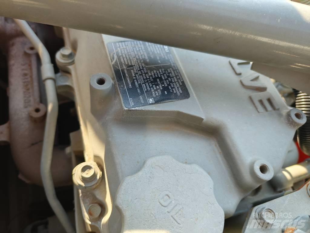 Hitachi ZX 200 Верижен екскаватор