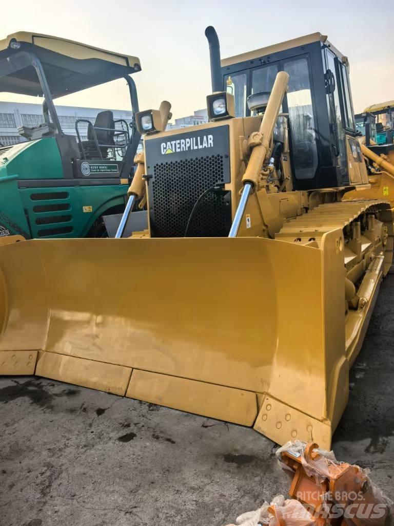 CAT D6G Верижни булдозери
