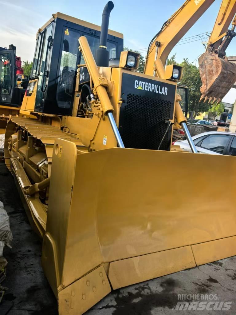 CAT D6G Верижни булдозери
