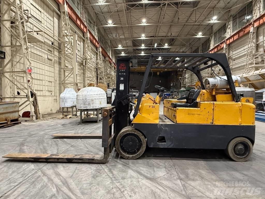 Royal T300B Камиони за херавни местности