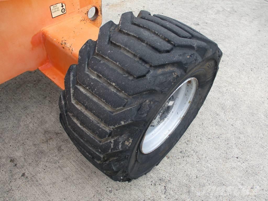 JLG 510 AJ (938) Компактни самоходни стрелови подемници
