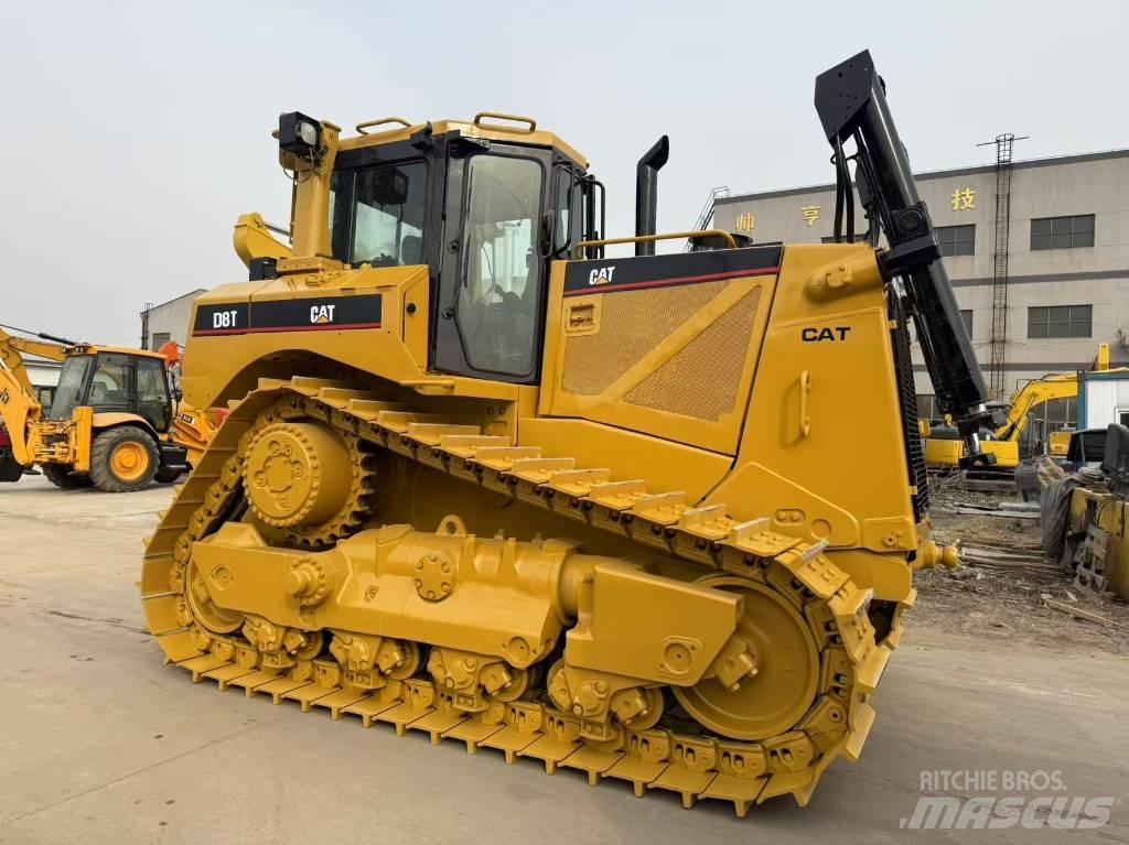 CAT D 8 T Верижни булдозери
