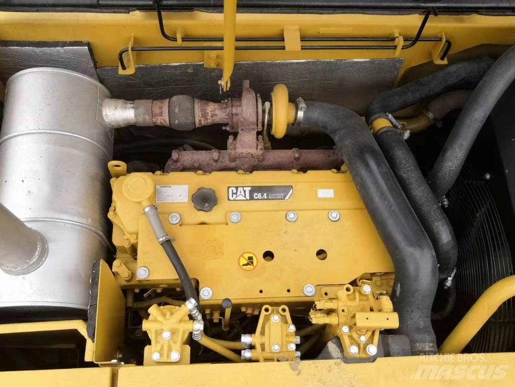 CAT 320 D Верижен екскаватор