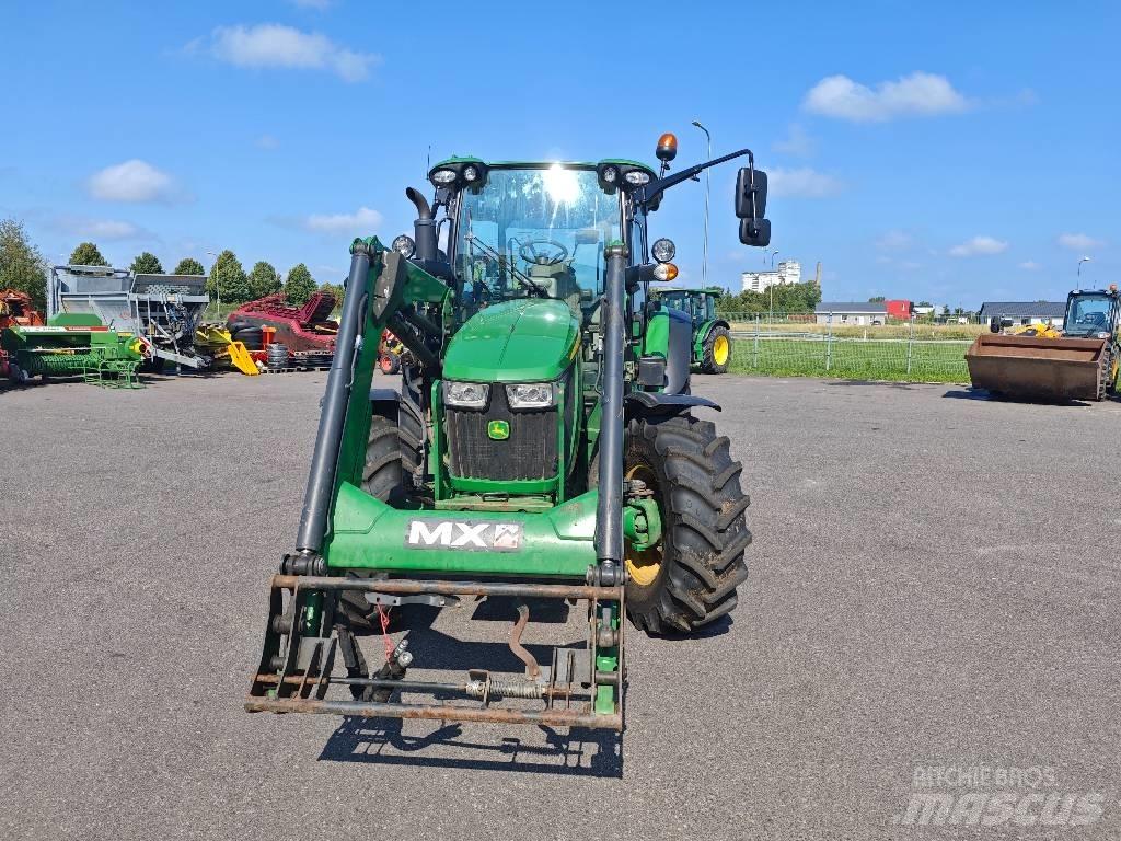 John Deere 5115 R Трактори