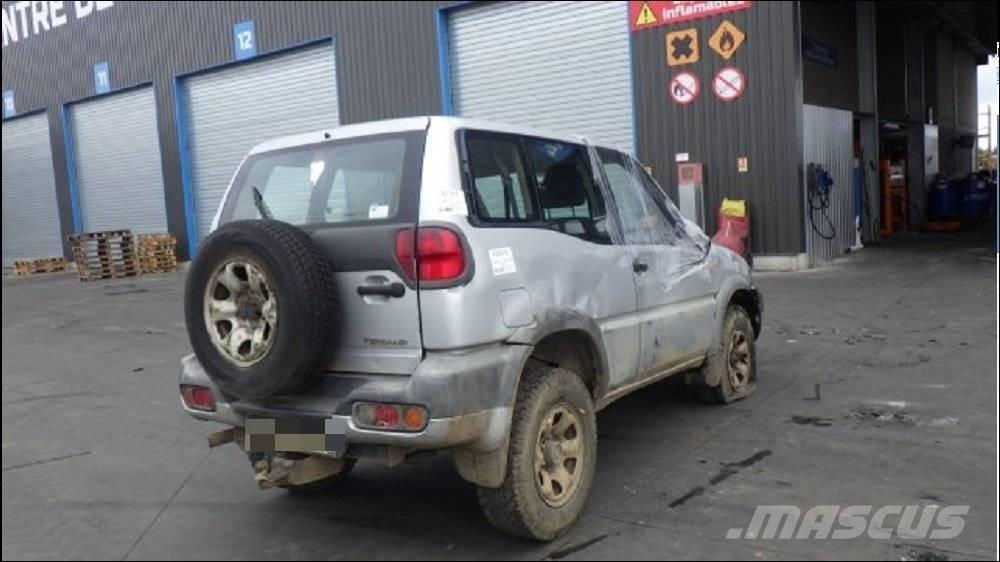 Nissan Terrano II Коли