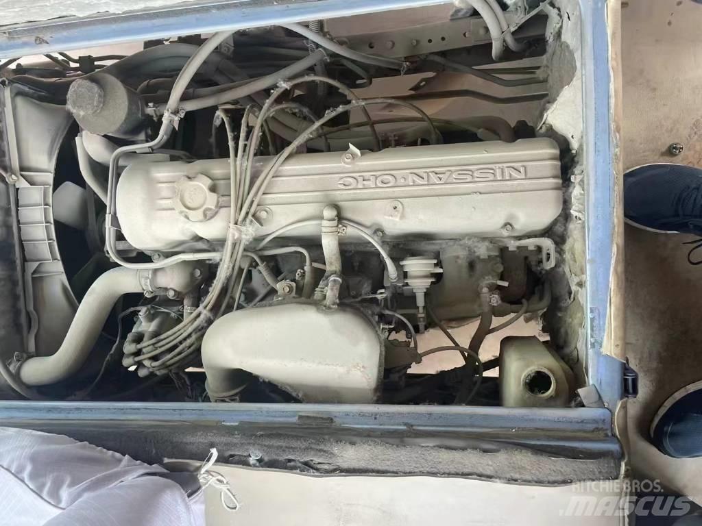 Nissan Civilian Междуградски автобуси