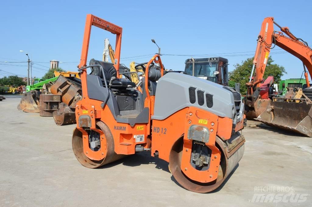 Hamm HD 12 VV Двойни барабанни ролки
