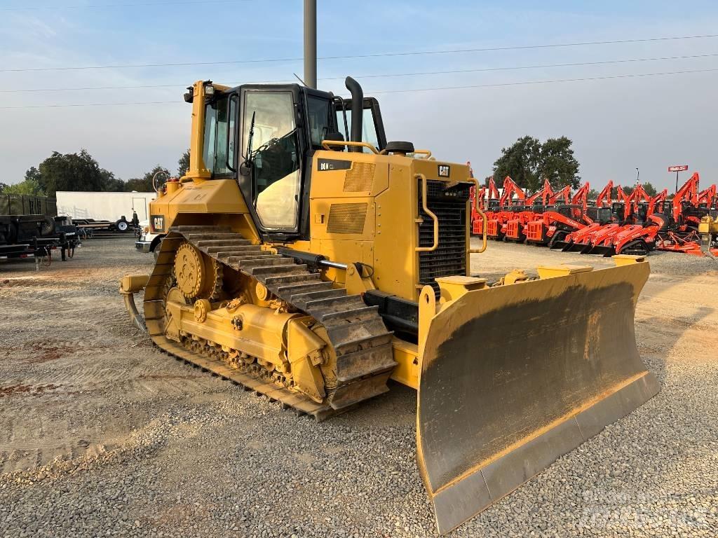 CAT D 6 N XL Верижни булдозери
