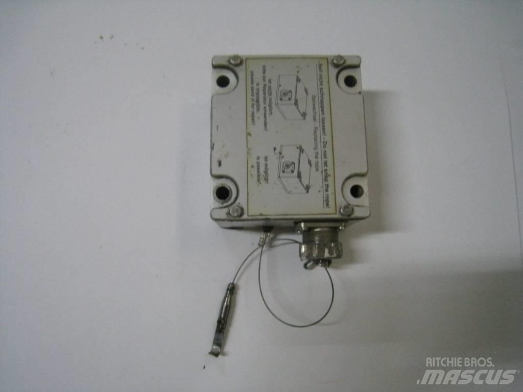 Wirtgen 2000DC Електроники