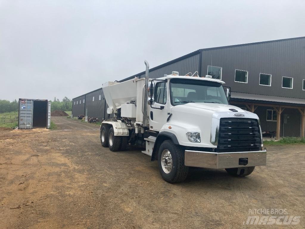 Freightliner SD 114 Автобетоновози
