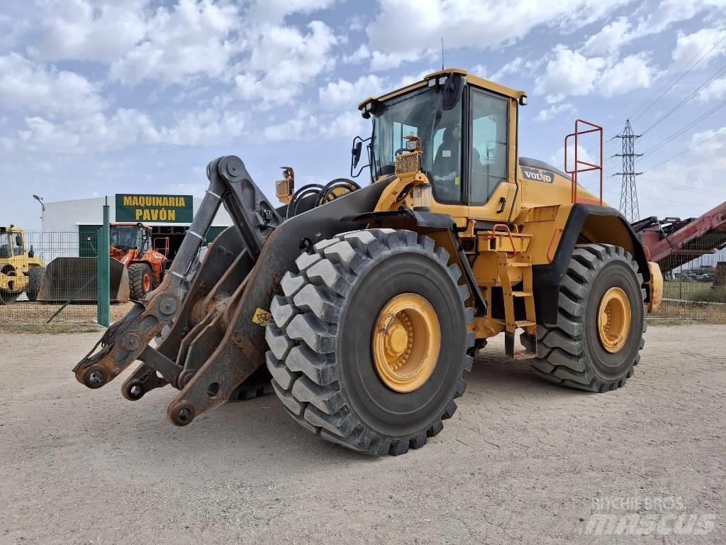 Volvo L 220 H Колесни товарачи