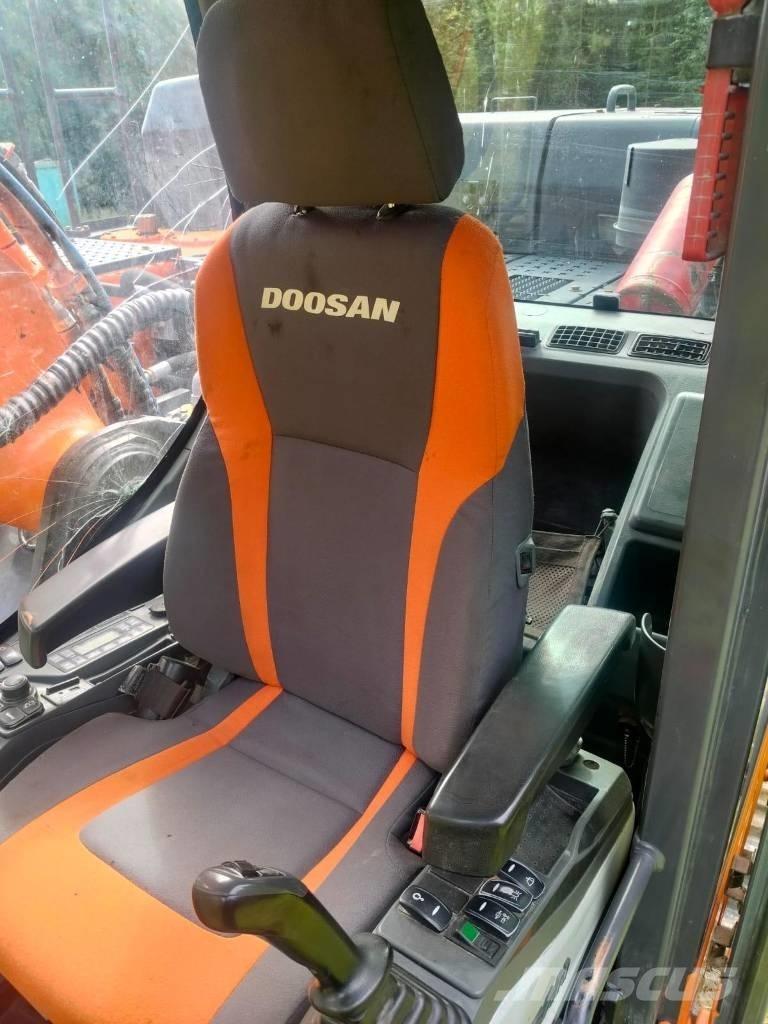 Doosan DX 300 LC Верижен екскаватор