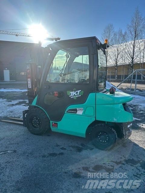 Mitsubishi FD25N3 Дизелови камиони