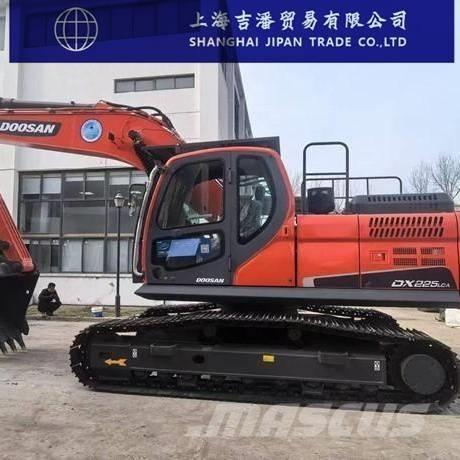 Doosan DX 225 Верижен екскаватор