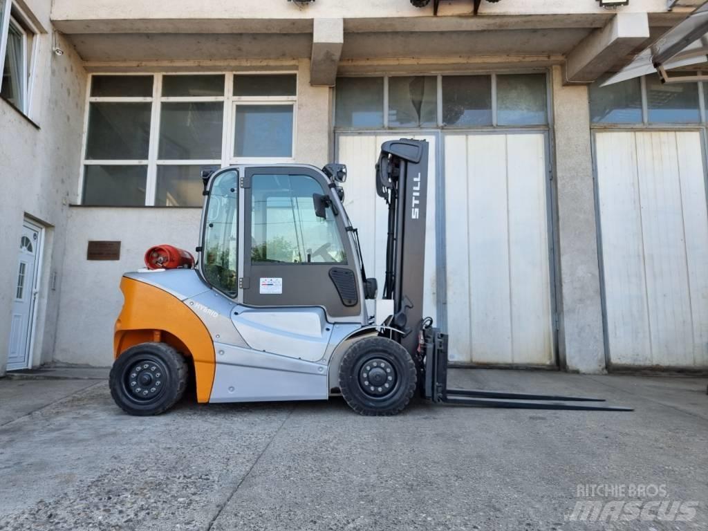 Still RX70-40T Камиони с АГУ