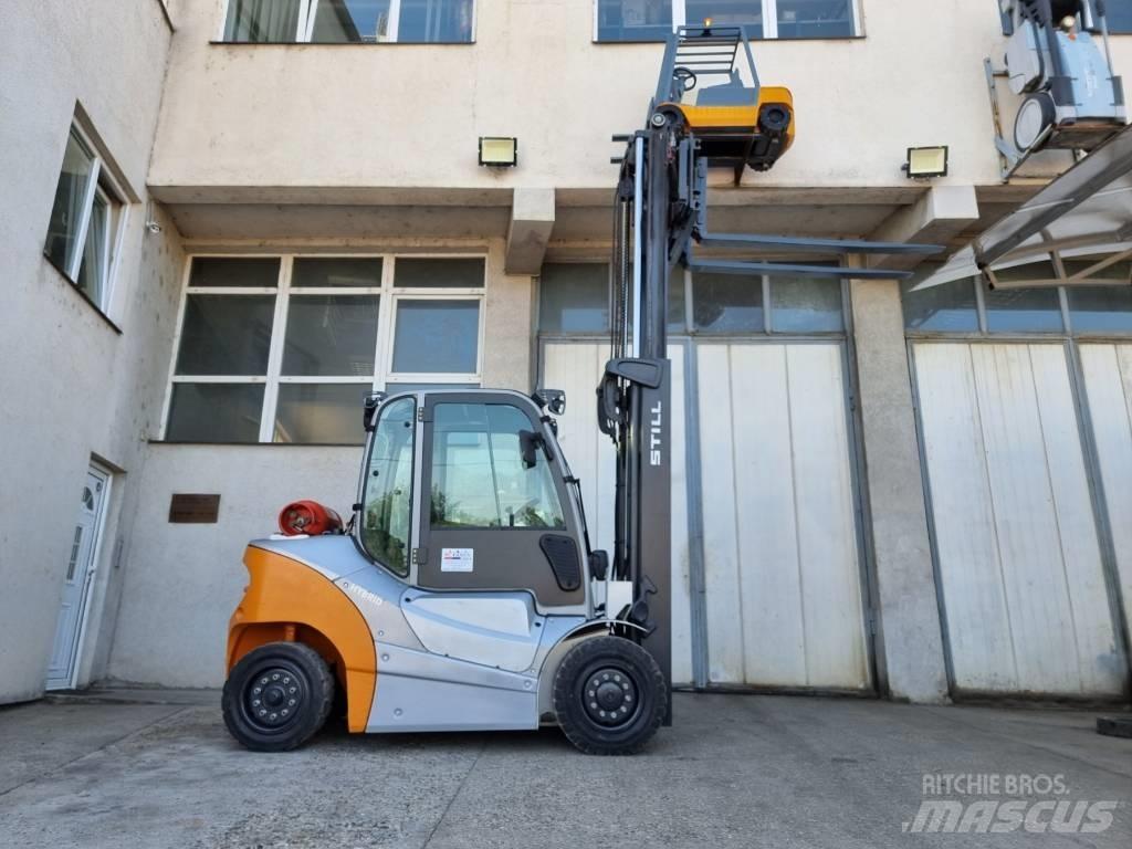 Still RX70-40T Камиони с АГУ