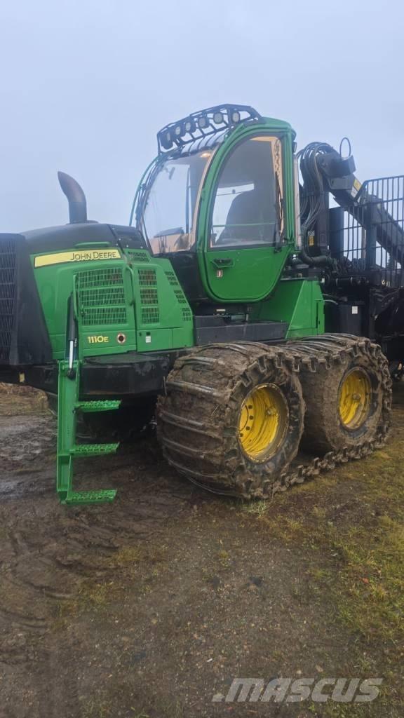 John Deere 1110 E Форуардери