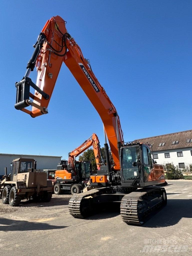 Develon DX300Lc-7 Верижен екскаватор