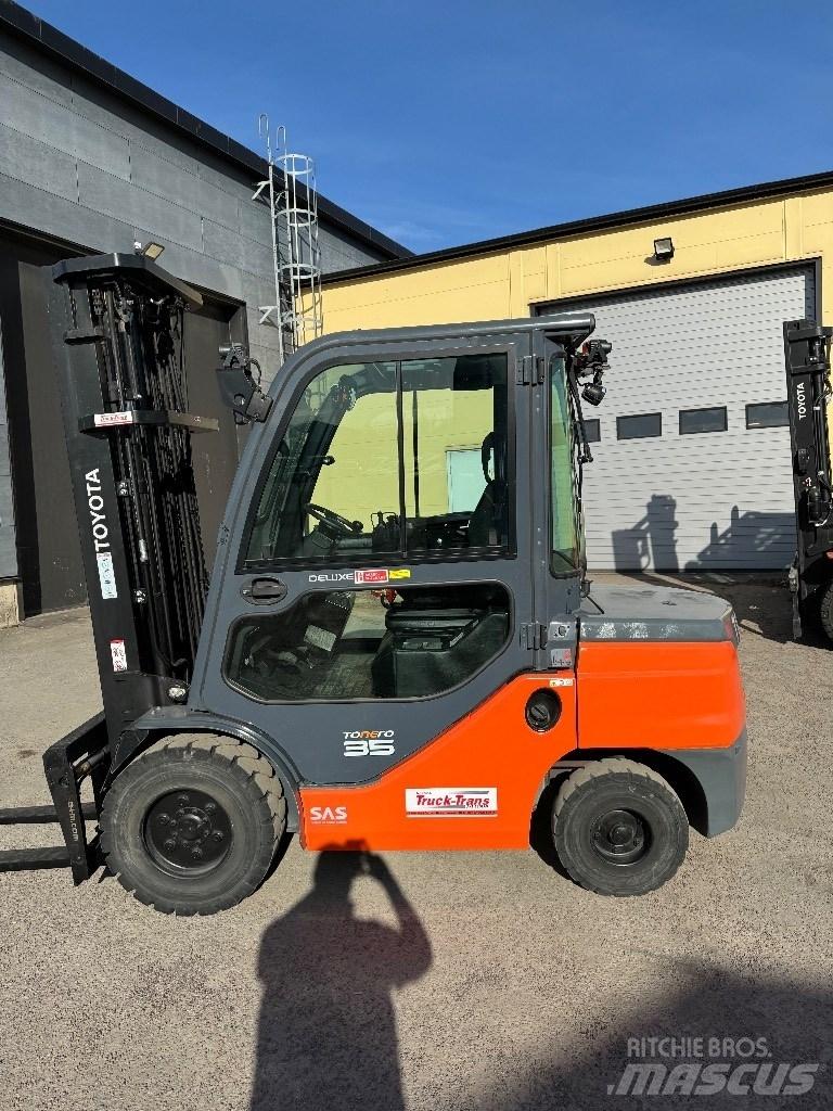 Toyota 52-8FDJF35 Дизелови камиони