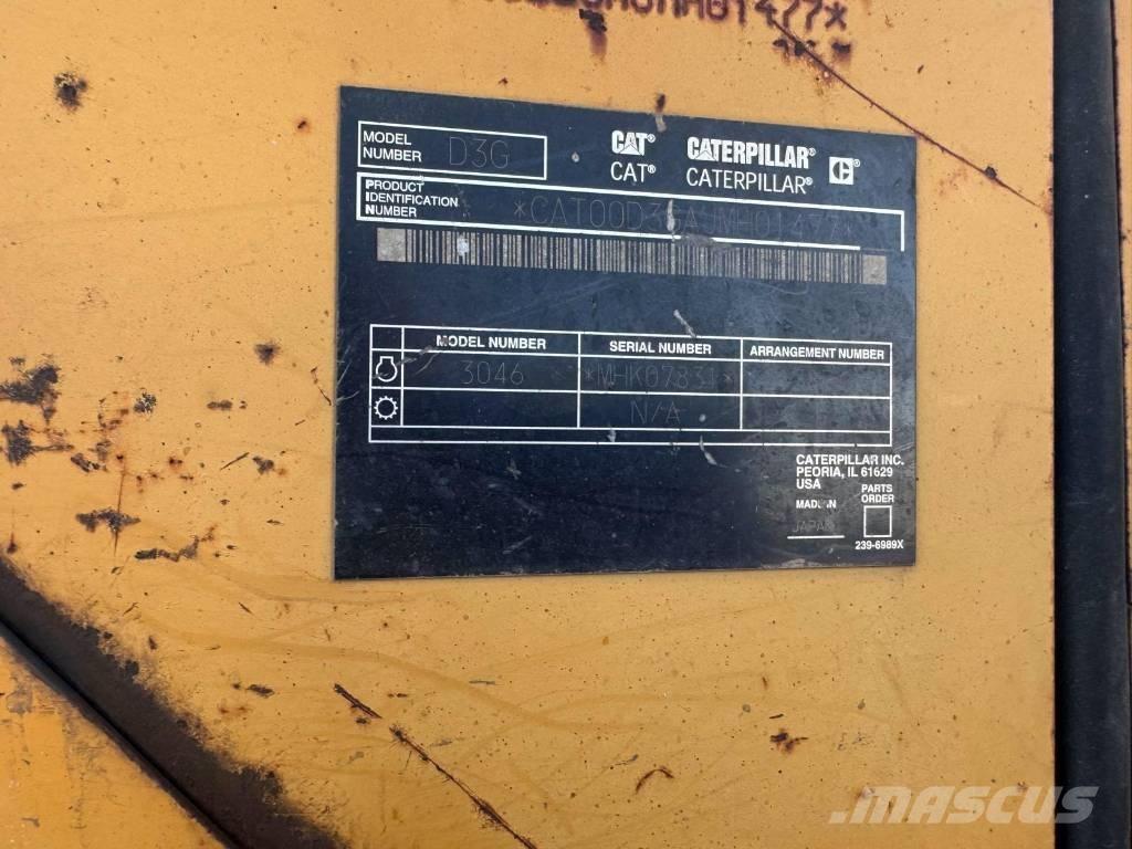 CAT D 3 G Верижни булдозери
