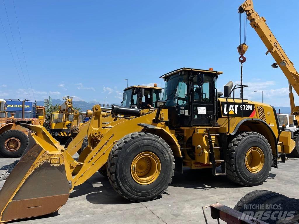 CAT 972M Колесни товарачи