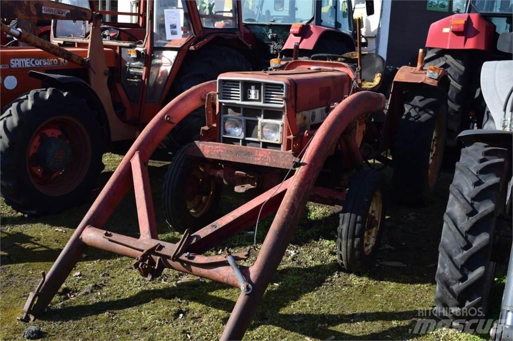 Case IH 383 Трактори