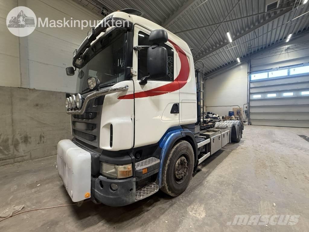 Scania Lastväxlare Камиони с кран с кука