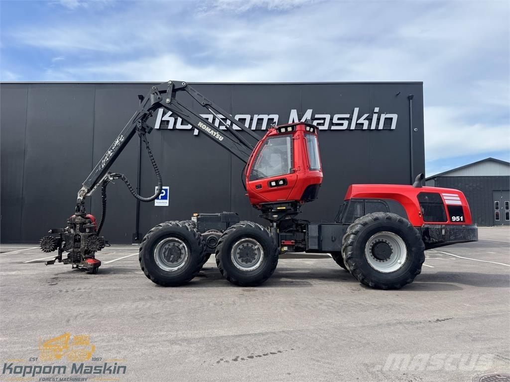 Komatsu 951 Харвестери