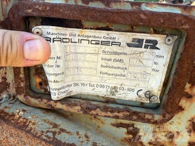 Liebherr R914 600 MM Товарачи със заден ескаватор