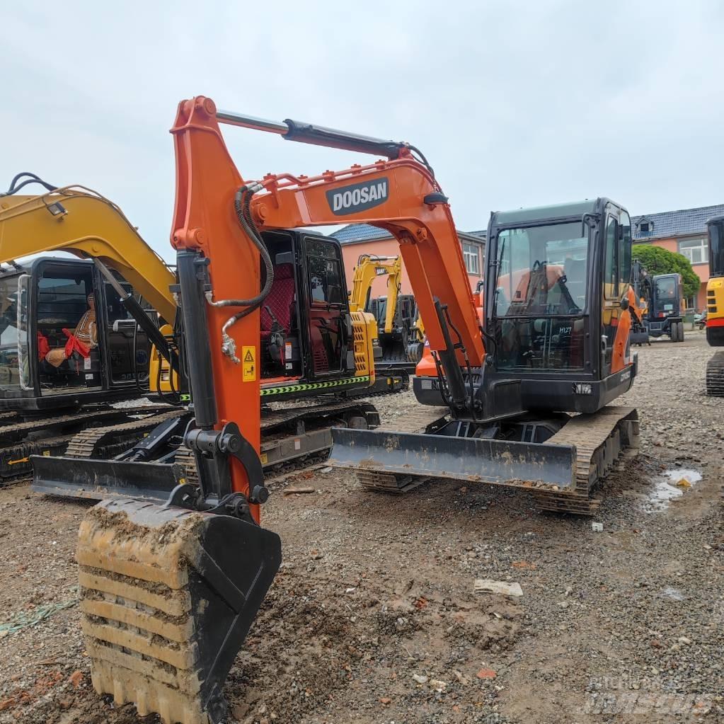 Doosan DX60 Мини екскаватори < 7 т