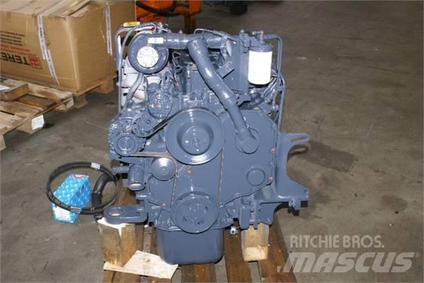 Komatsu S6D102E Двигатели