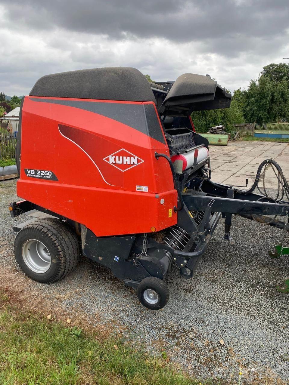 Kuhn VB 2260 Сламопреси за кръгли бали
