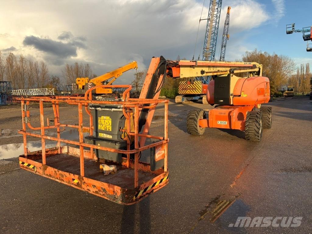JLG 800 AJ Съчленени стрелови подемници