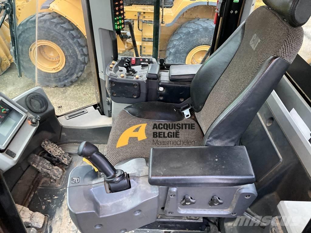 CAT 972 M Колесни товарачи