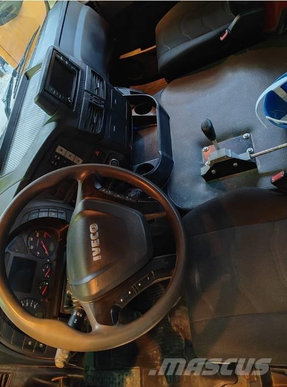 Iveco Hormigonera Бетонопомпи
