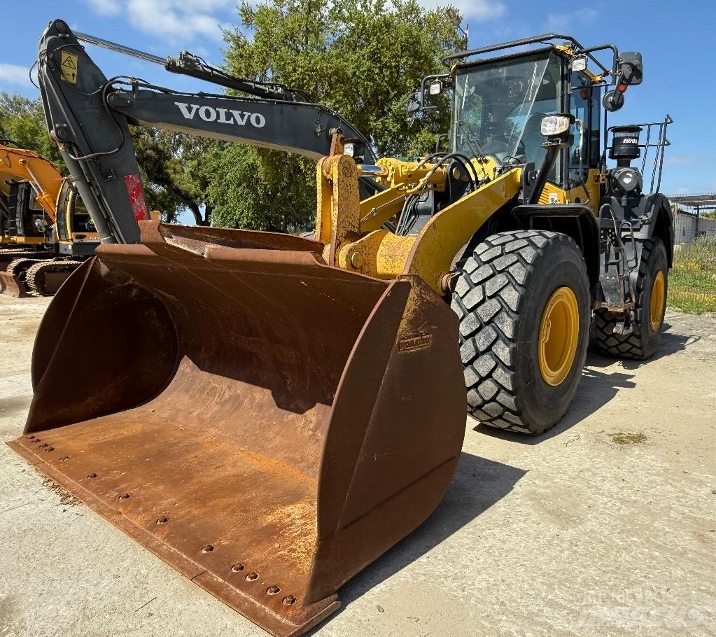 Komatsu WA 380-8 Колесни товарачи