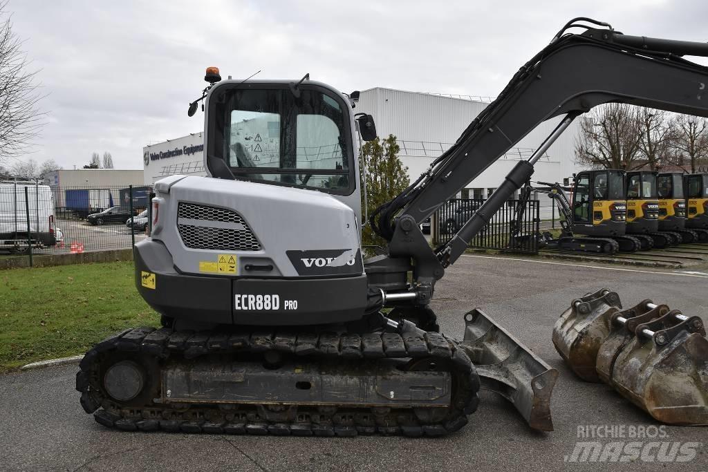 Volvo ECR 88 D Средни екскаватори 7т - 12т