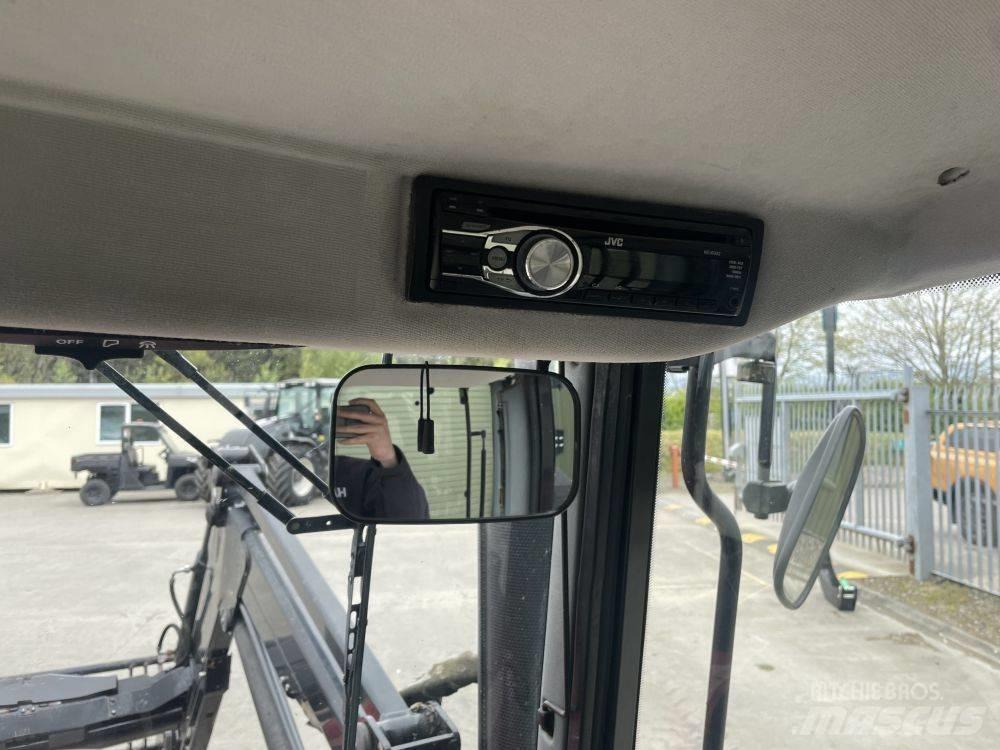 Valtra A 83 Трактори