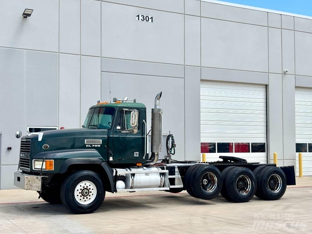 Mack CL 713 Влекачи