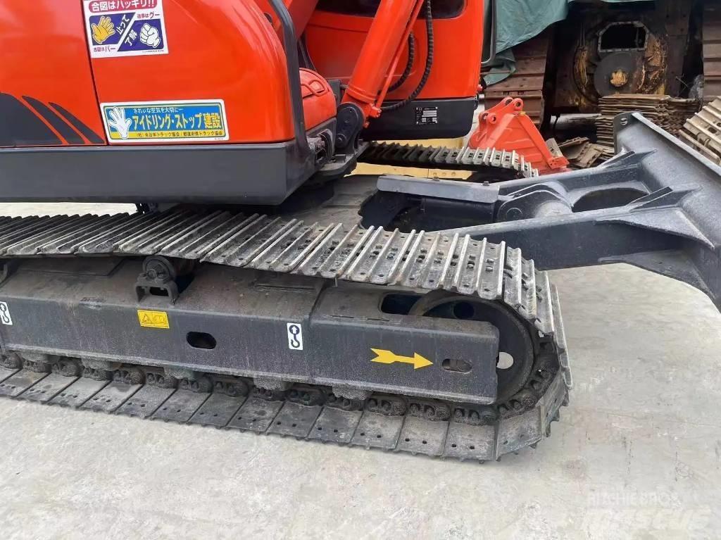 Doosan DX80 Средни екскаватори 7т - 12т