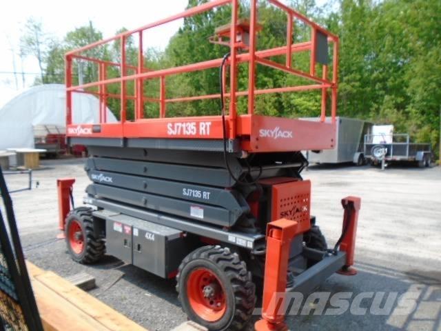 SkyJack SJ 7135 RT Ножични работни платформи
