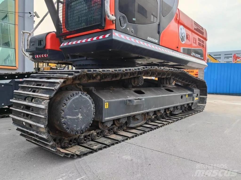Doosan DX225LC-9C Верижен екскаватор
