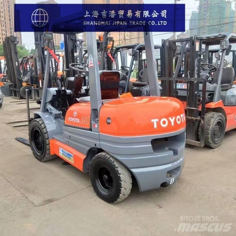 Toyota 6 F Дизелови камиони