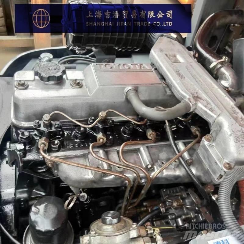 Toyota 6 F Дизелови камиони