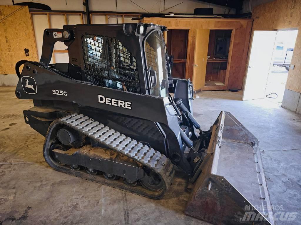 John Deere 325 G Мини товарачи
