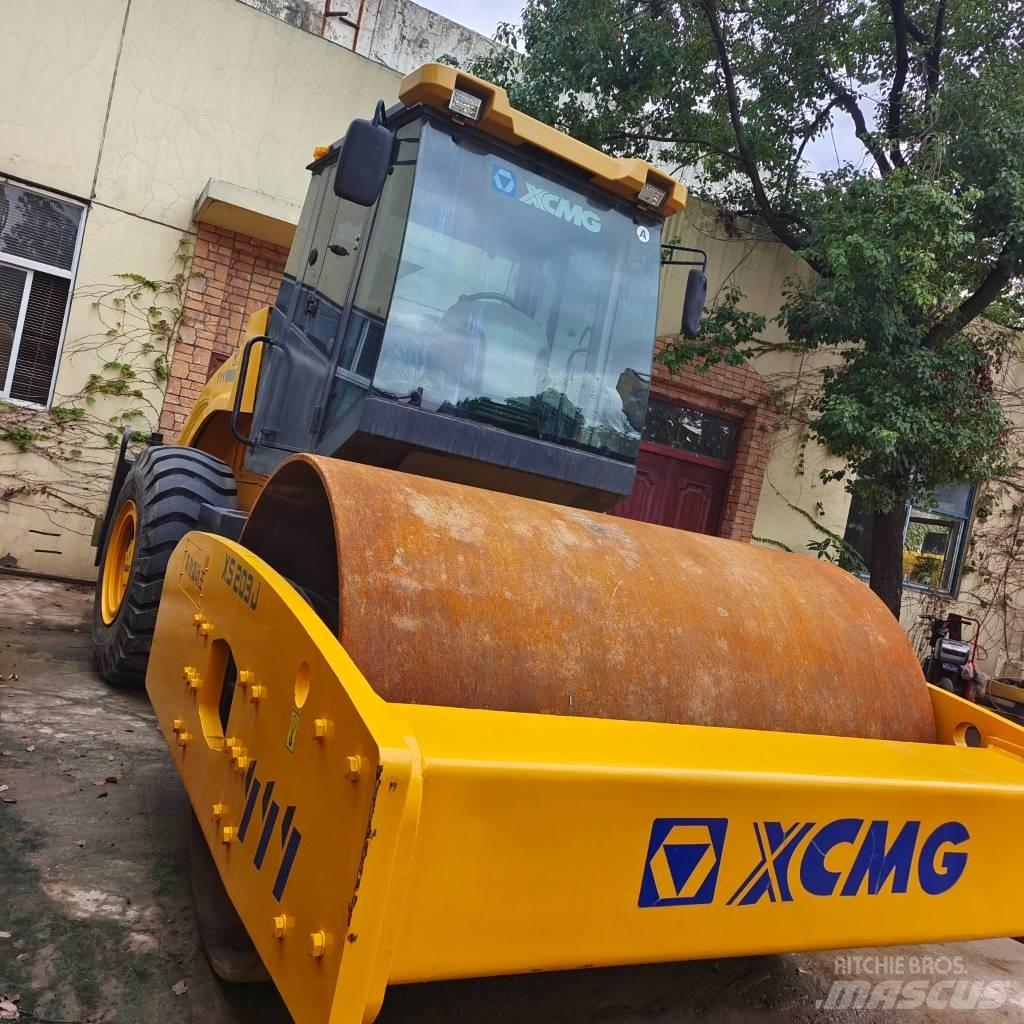 XCMG XS223J Еднобарабанни ролки

