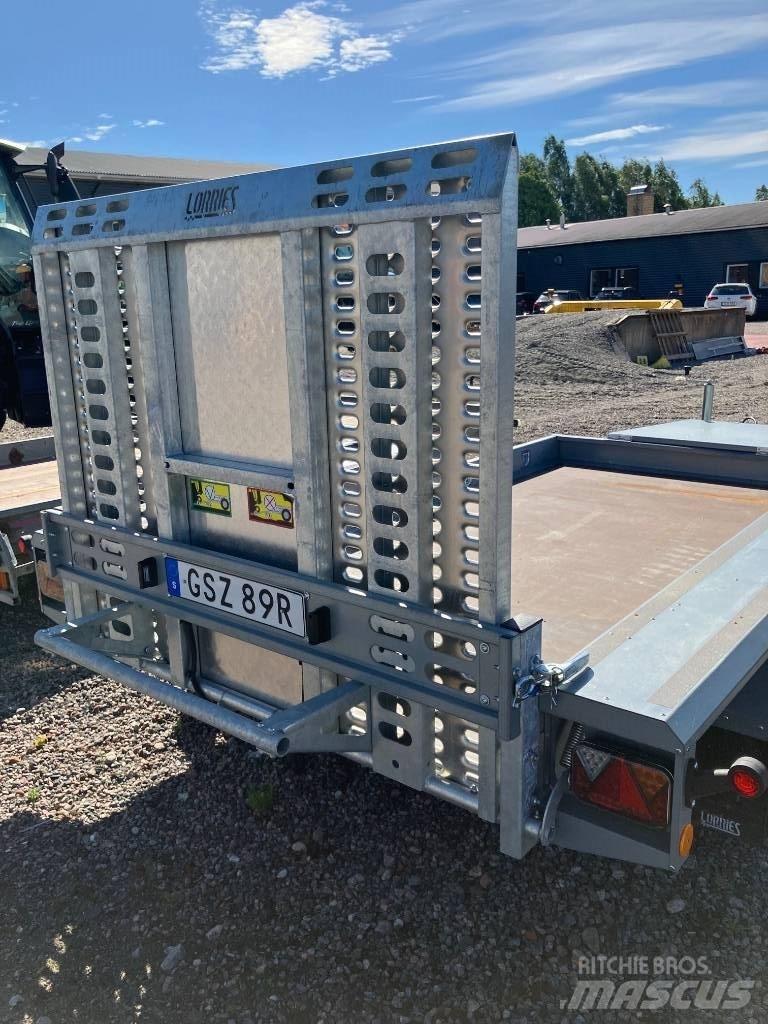 Lorries TPM27 Нискотоварачи