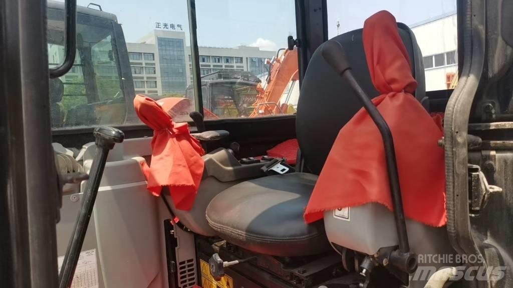CAT 305 CR Верижен екскаватор