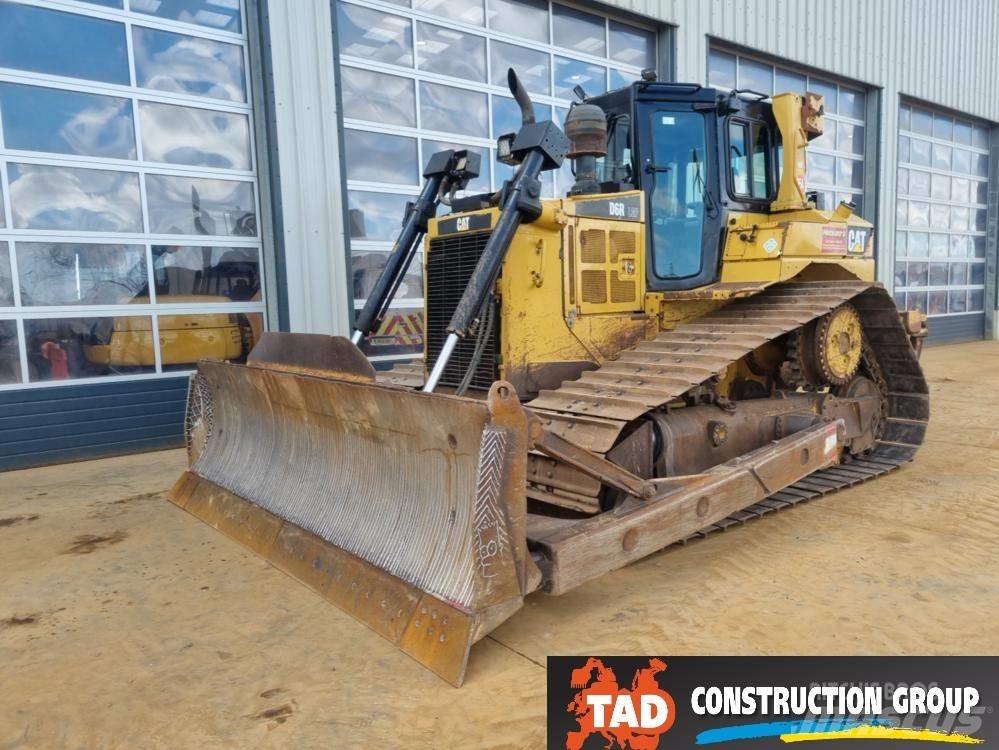 CAT D 6 R Верижни булдозери

