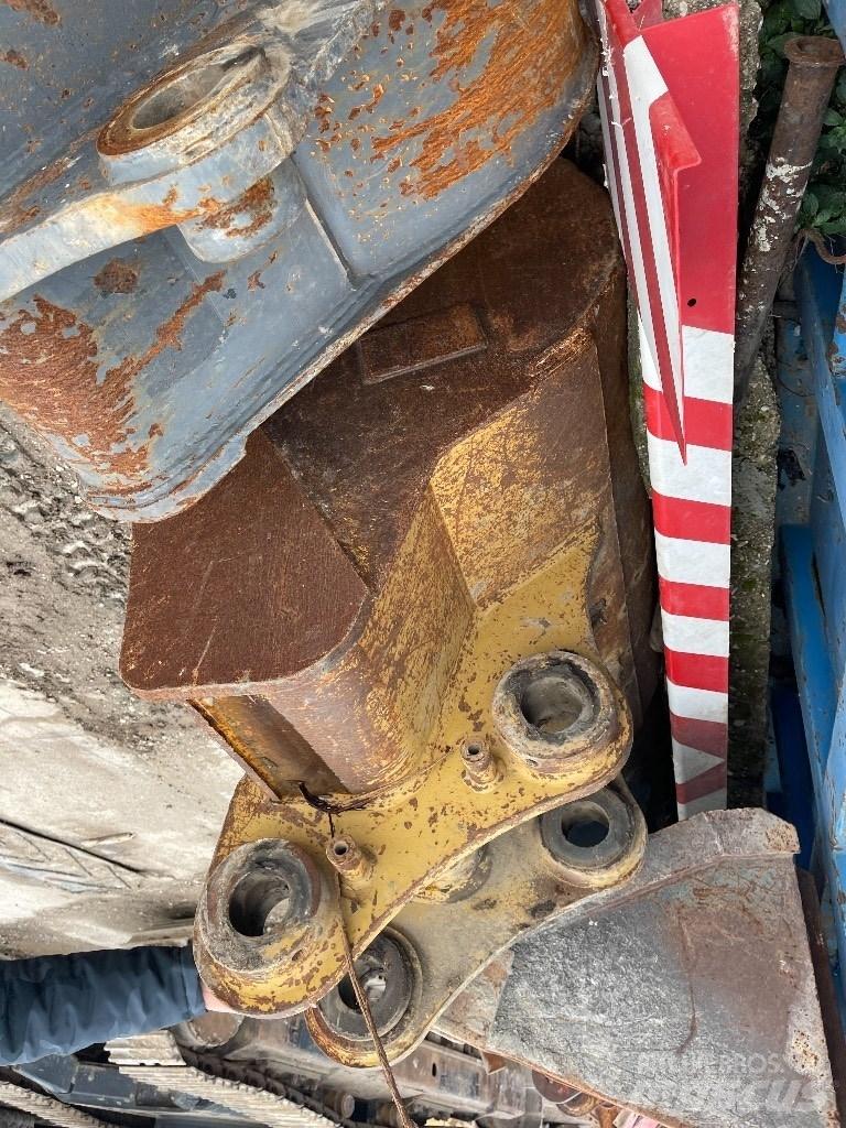 CAT 323 D Верижен екскаватор